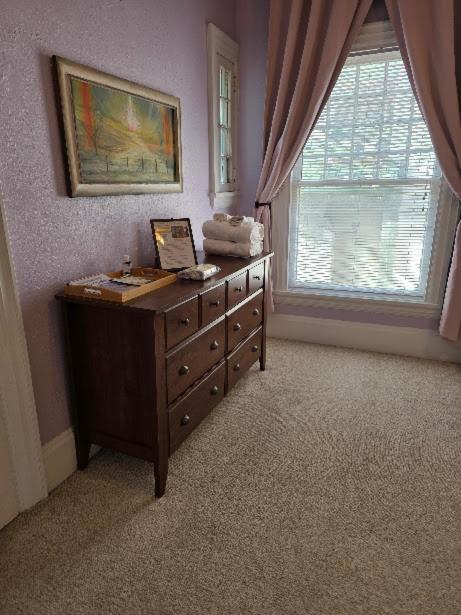 The Kings Throne Inn And Guest House Toledo Bagian luar foto